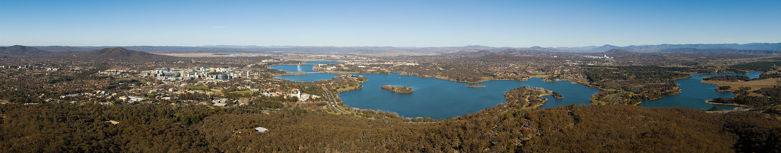 2560px-Canberra_From_Black_Mountain_Tower.jpg
